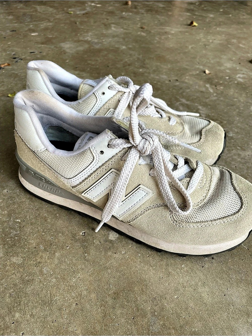 New Balance 574 Core (Nimbus Cloud / White) Core Sneakers in Cream & White